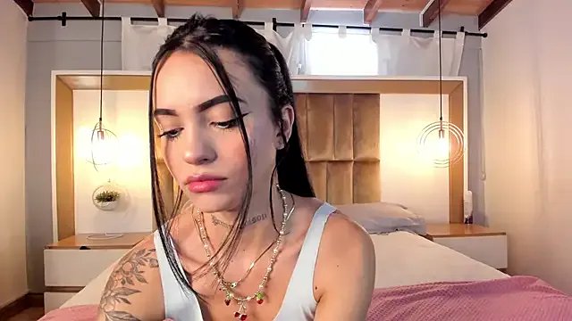 BrianaJhons19 on StripChat