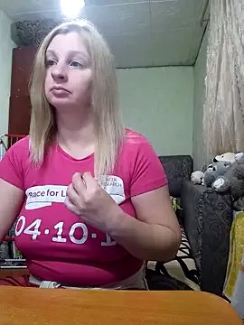 BustyBlond on StripChat