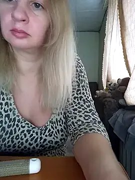 BustyBlond on StripChat