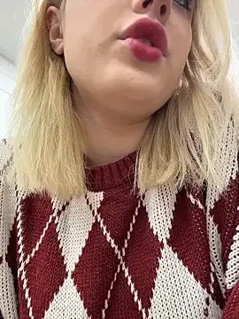 CaitlinSugar on StripChat