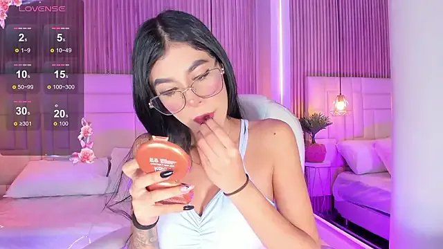 CaitlynCouper on StripChat