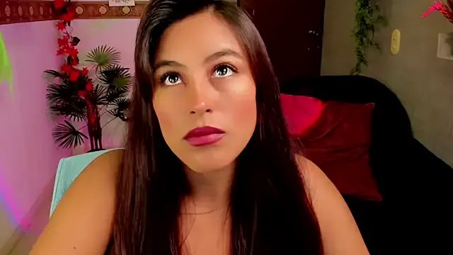 Cameroon-Diaz on StripChat