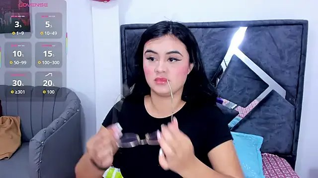 candy_fox2 on StripChat