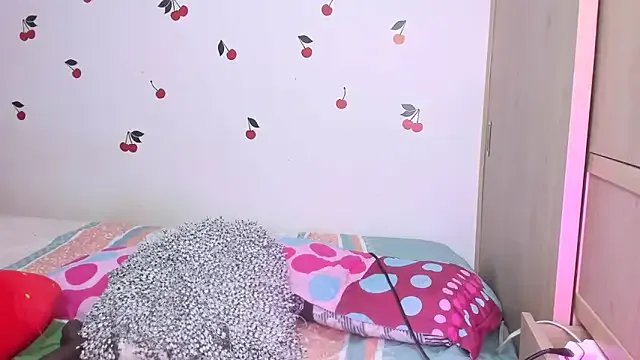 candy_hot999 on StripChat