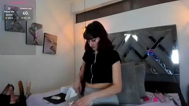 Candy_Hott7 on StripChat