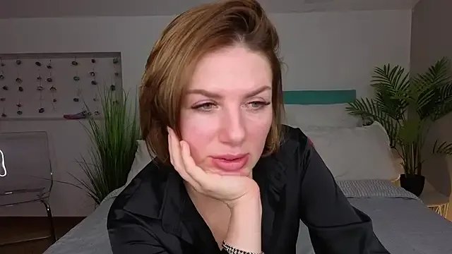 Candyyy____ — playing with a vibrator