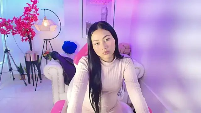 Carolina_cherry on StripChat