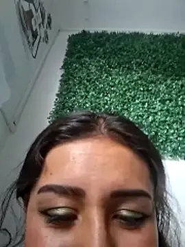 CAROLINE__07 on StripChat