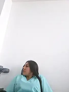 CAROLINE__07 on StripChat