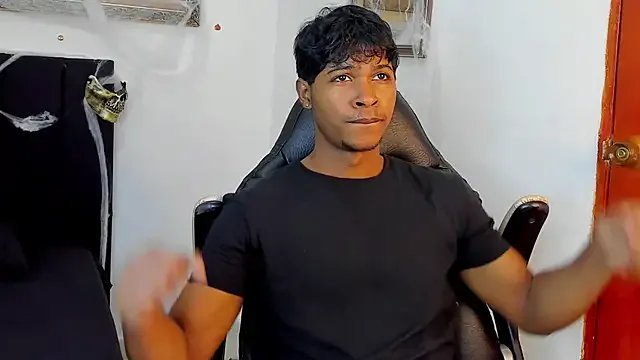 cassian_gold on StripChat