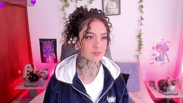 Cata_green on StripChat