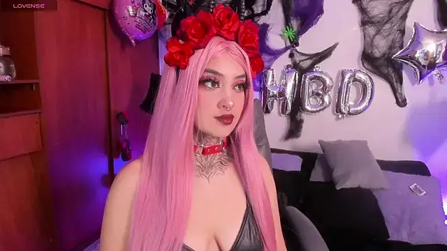 Cata_green on StripChat