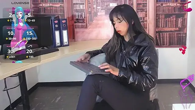 Catalella_Ar on StripChat