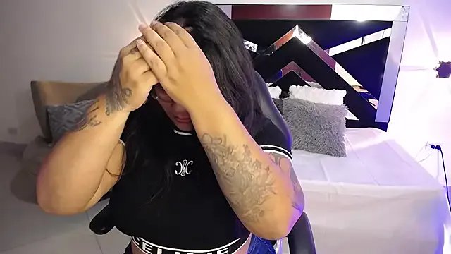 CataleyaRoselle on StripChat