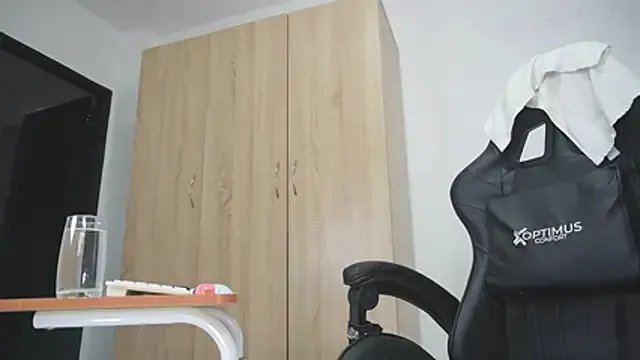 celestes777 — 2 desis en tu culo