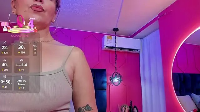 chantall1375 on StripChat