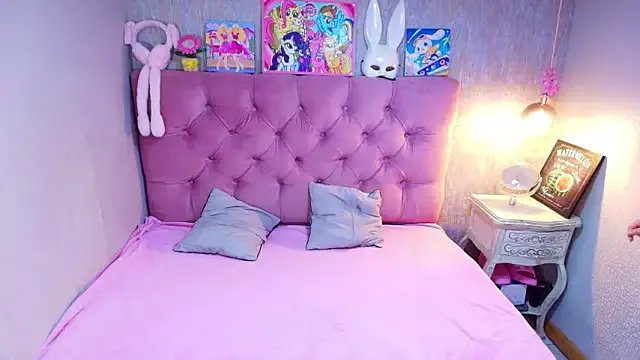 charlottemoonxz — Rub pussy with panty