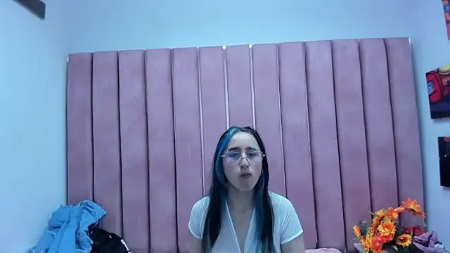 CharlotteStuart on StripChat