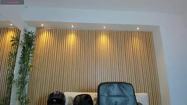 charlottewhitte on StripChat