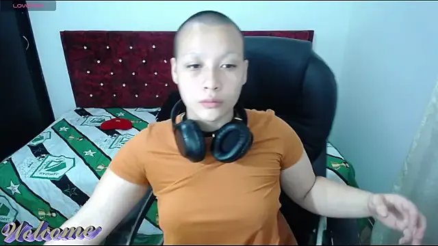 Cherry_vald on StripChat