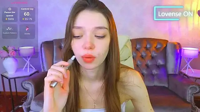 Cherry_Wipe on StripChat