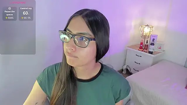 cherrylady_02 on StripChat