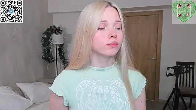 CherrylHolme on StripChat