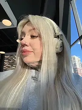 Chiibi — Biting the nipples