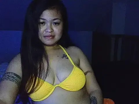 Chillntalkmami on StripChat