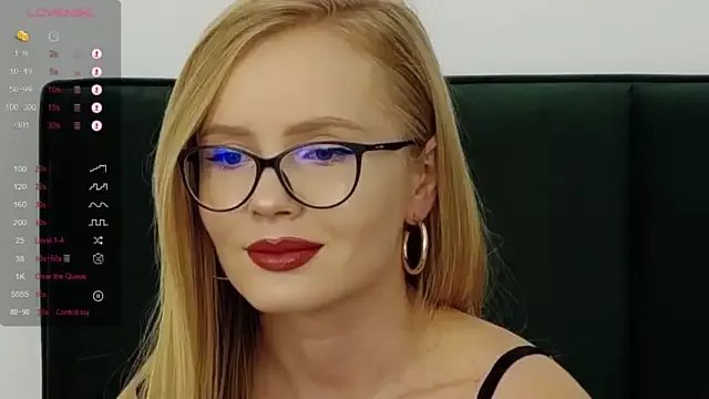 Chloe_Richardson on StripChat