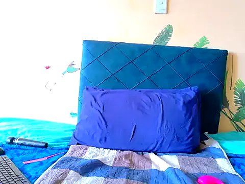 chloechrome on StripChat