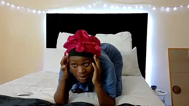 chloechrome on StripChat