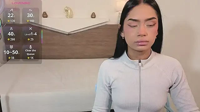 ChloeMoon9 on StripChat
