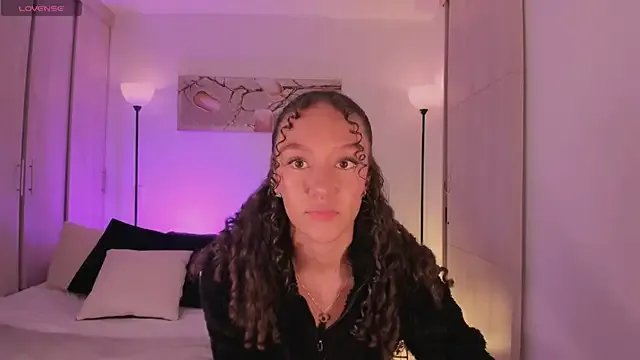 ChloeMoreti on StripChat