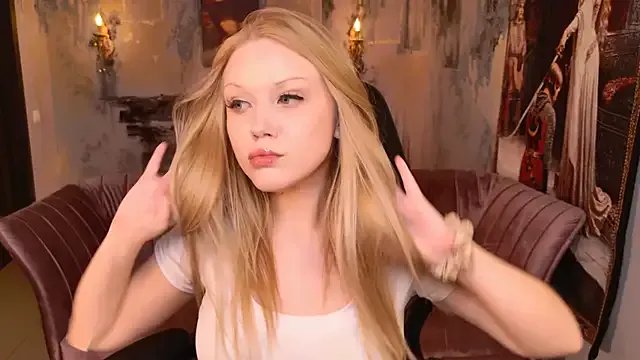 ChloeWhite on StripChat