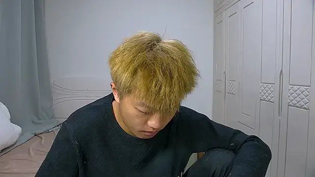 Chocolates-001 —   nude show