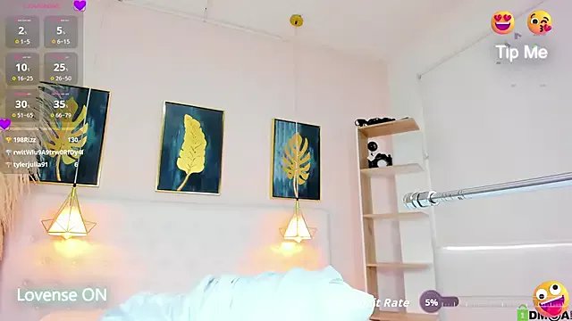 Cinnamon_Star on StripChat