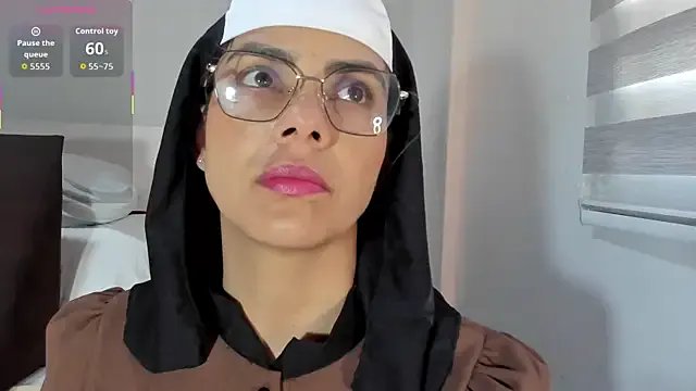 ClaraMariaMon — undress  me