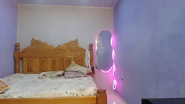 Coral0403 — show ass