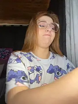 CoraVibes on StripChat