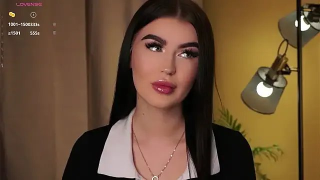 CoreenYorton on StripChat