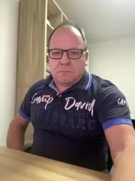 coupleLatinaLovers on StripChat