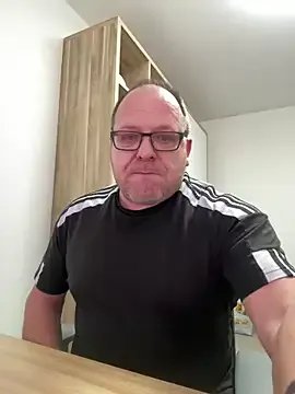 coupleLatinaLovers on StripChat