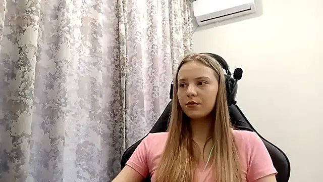 CrackShirker on StripChat