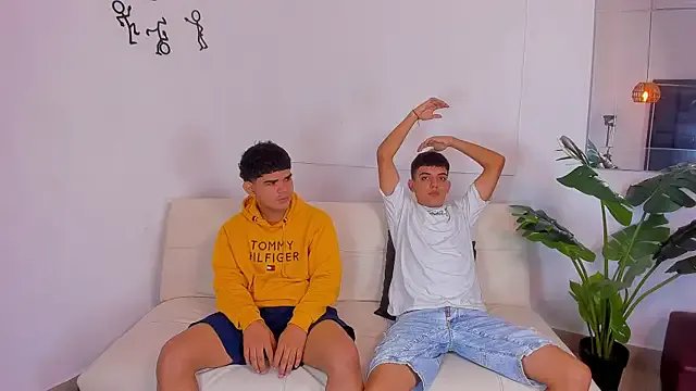 Crazy_nigth01 on StripChat