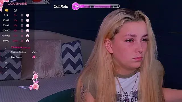 Crystal_Jull on StripChat