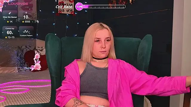 Crystal_Jull on StripChat