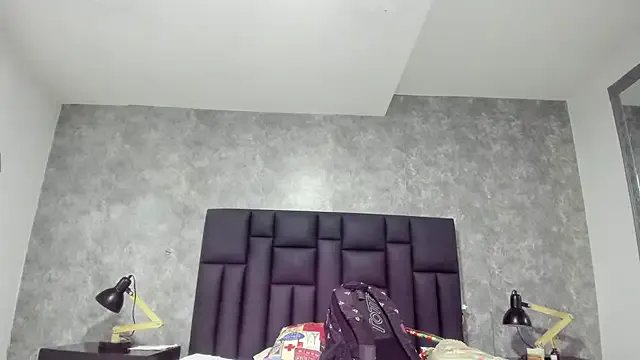 crystaldarliing on StripChat