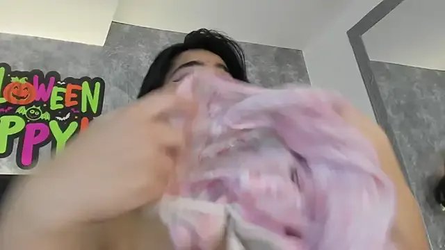 crystaldarliing on StripChat