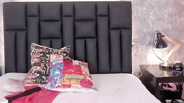 crystaldarliing on StripChat